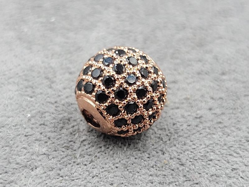Бусина 10 мм колір рожеве золото з чорними стразами (гіпоалергений сплав)