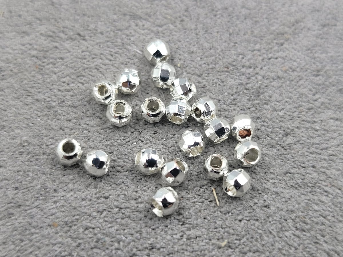 Бусини кулі грань 3 мм 20 штук колір срібло (гіпоалергений сплав)