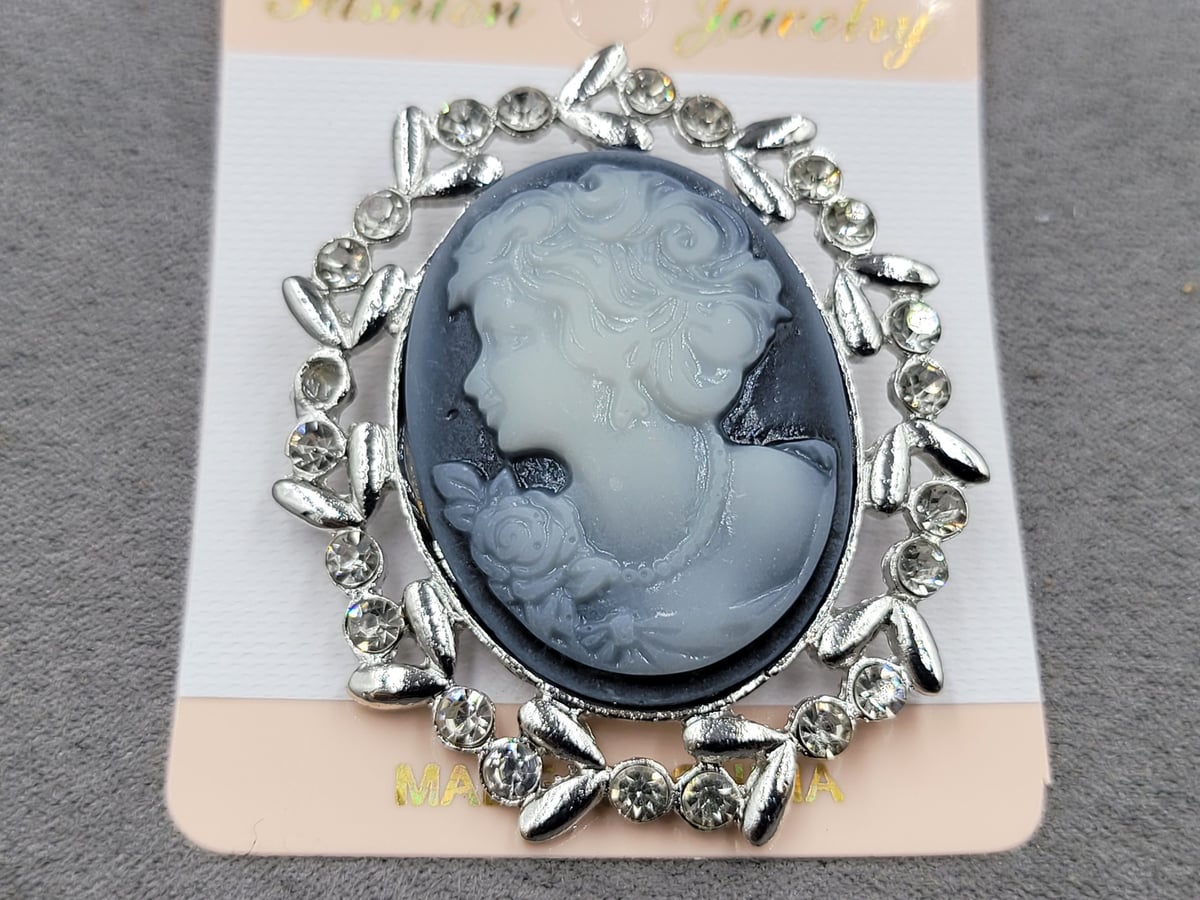 Брошь 46*55 мм