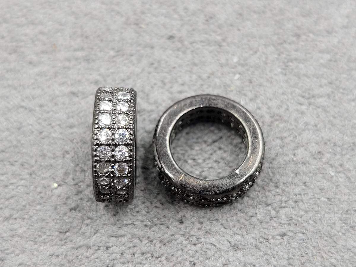 Рондель 9,5*3,3 (отверстие 6,4) с фианитами ( гипоаллергеннный сплав)