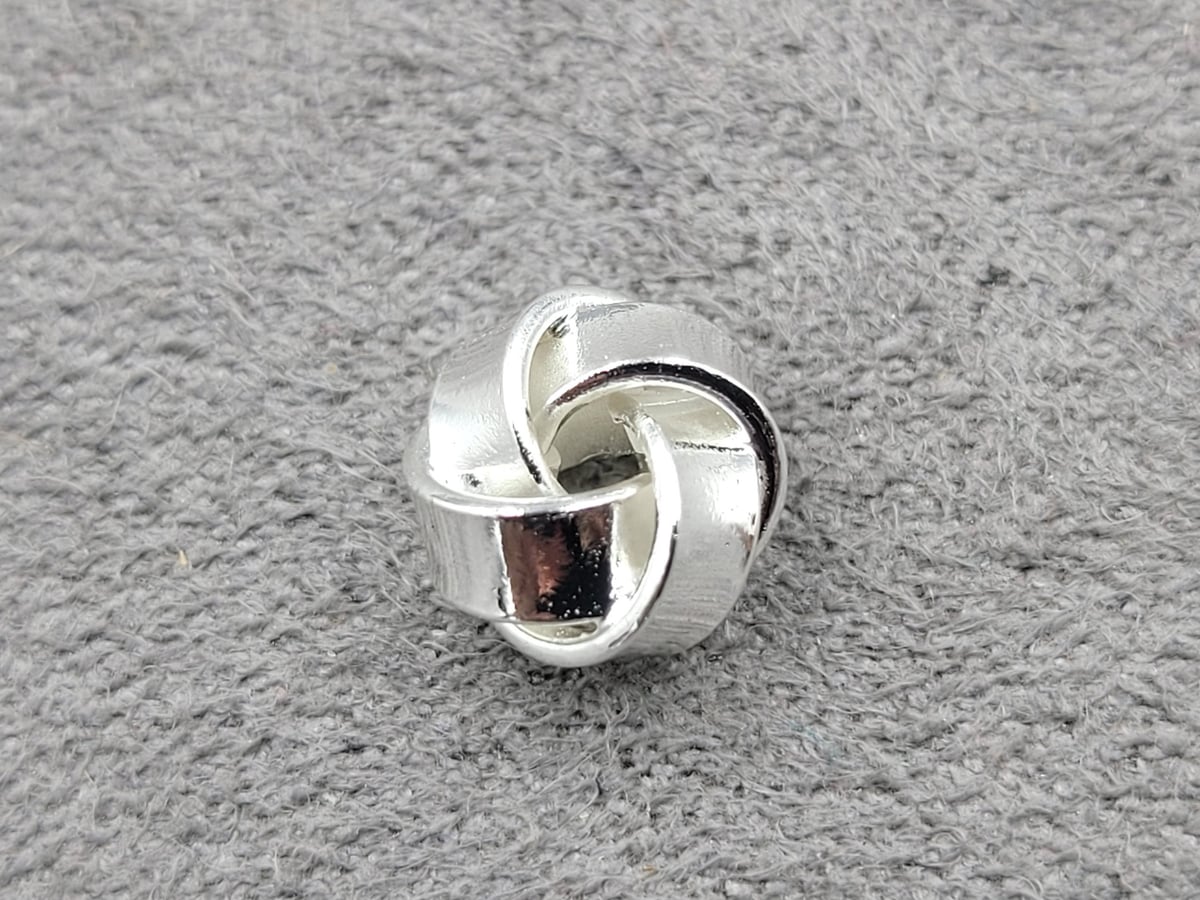 Бусина 4*6,5 мм колір срібло (гіпоалергений сплав)