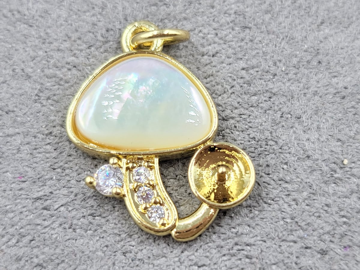 Підвіска 15*19 мм зі штіфтом колір лимонне золото (гіпоалергений сплав)