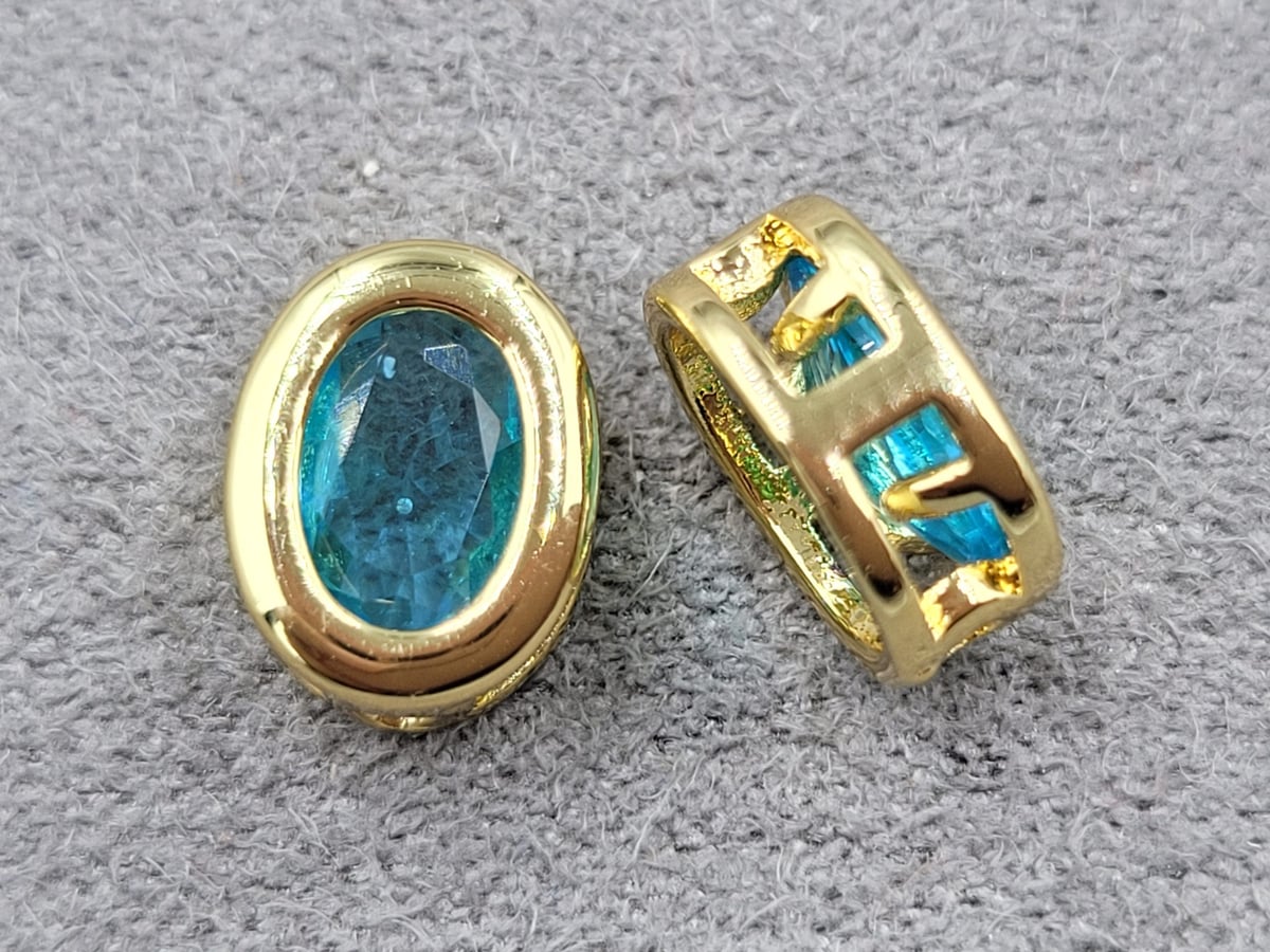 Бусина 7*9 мм т. 4 мм лимона з блакитним стразом (гіпоалергений сплав)