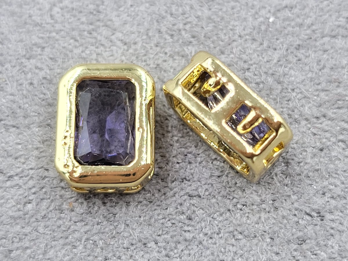 Бусина 7*9 мм т. 4 мм лимона з фіолетовим стразом (гіпоалергений сплав)