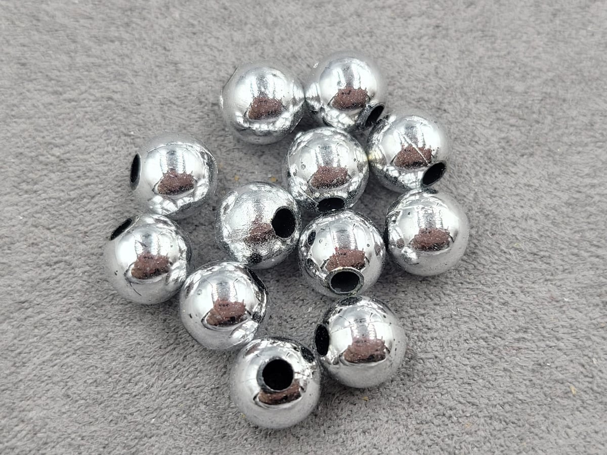 Бусина 8 мм пластикова 75 шт