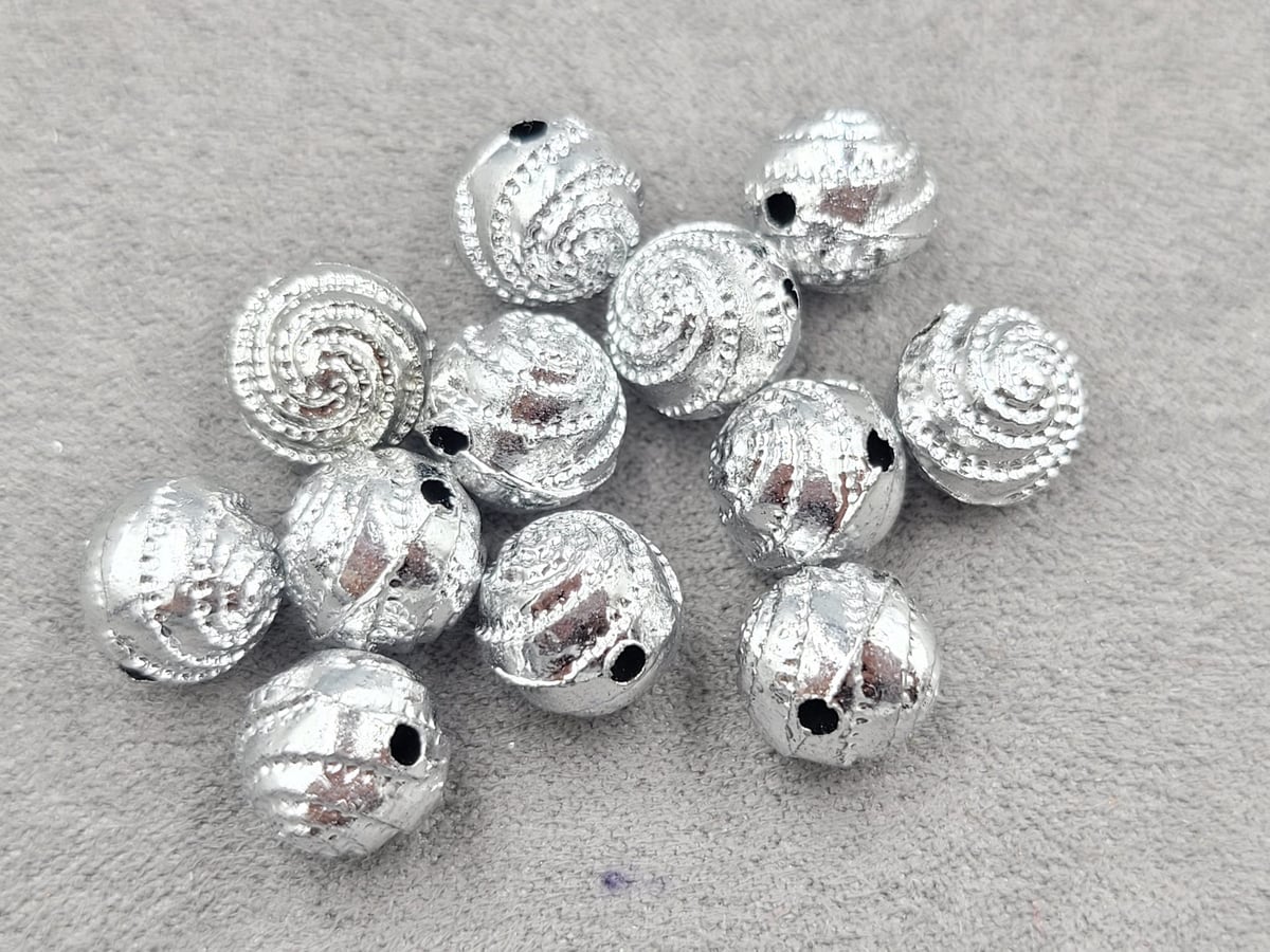 Бусина 9 мм пластикова 35 шт