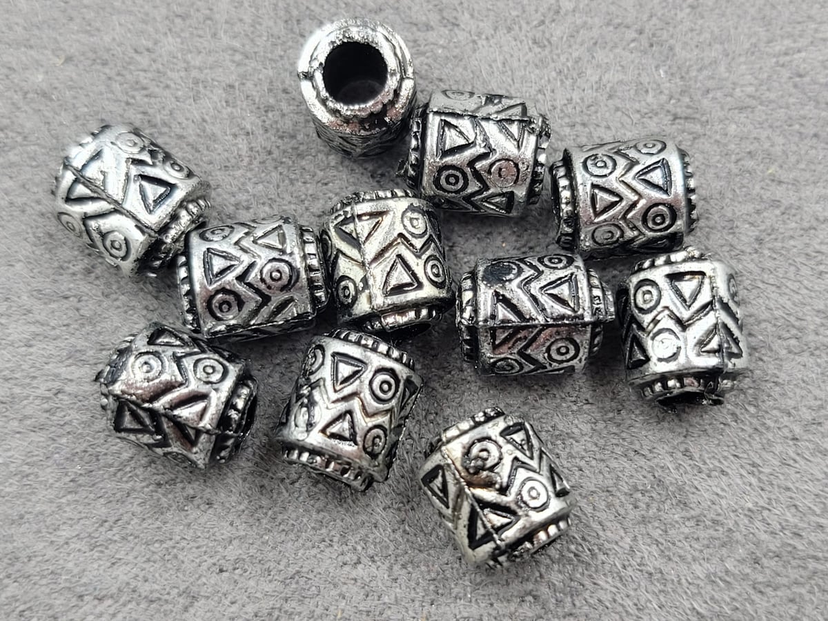 Бусина 7*9 мм пластикова 65 шт