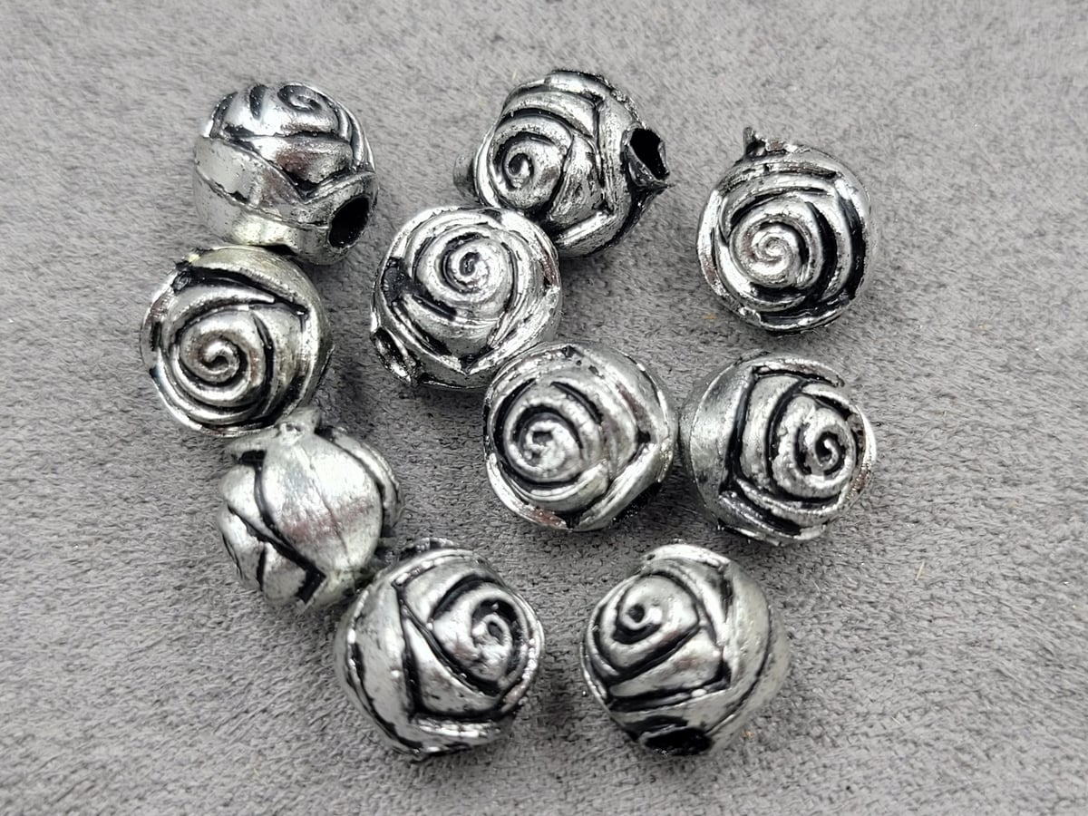 Бусина 10 мм пластикова 40 шт