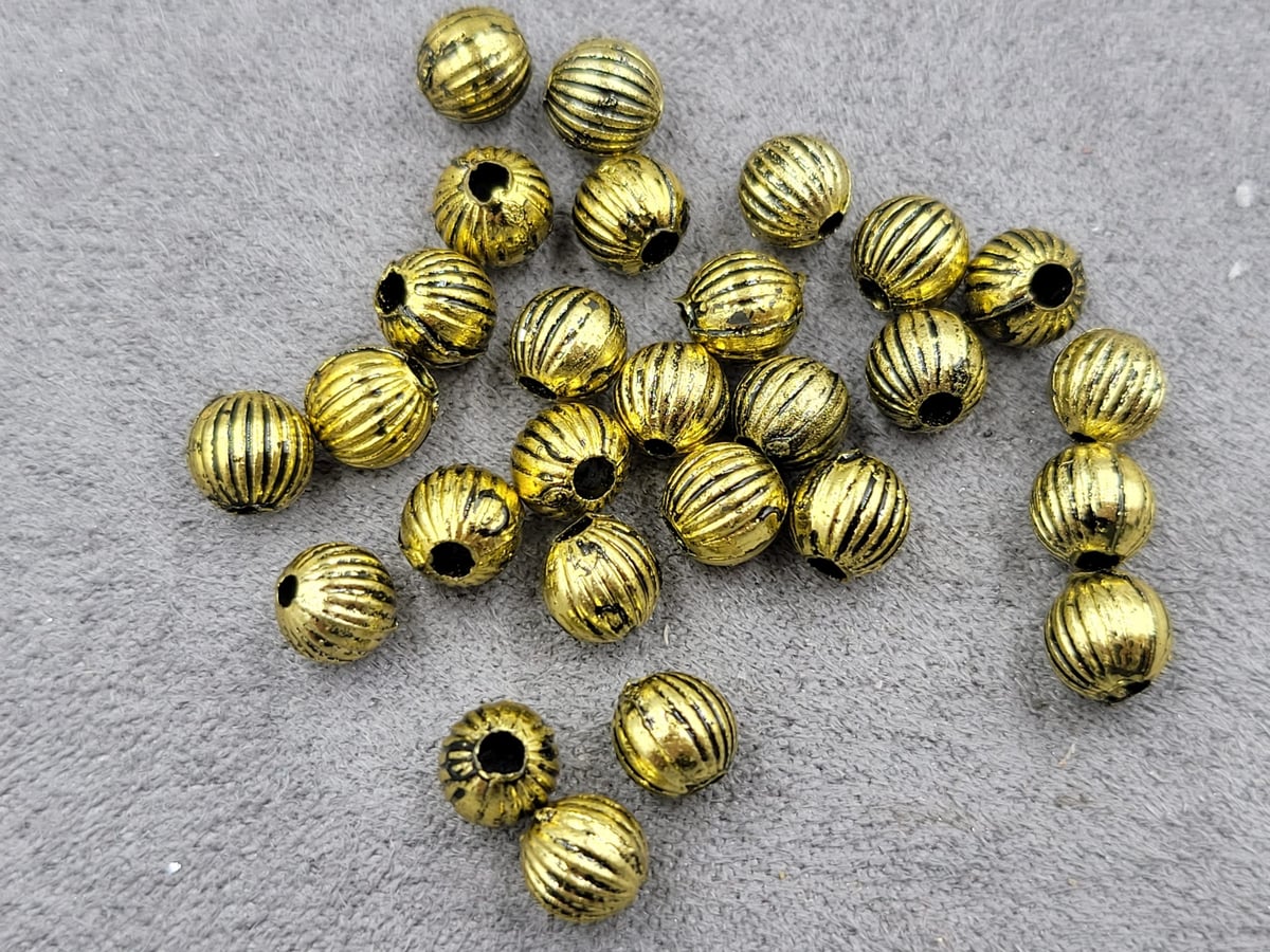 Бусина 6 мм пластикова 150 шт