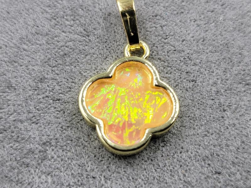 Підвіска конюшина 14*17 мм колір лимонне золото (гіпоалергений сплав)