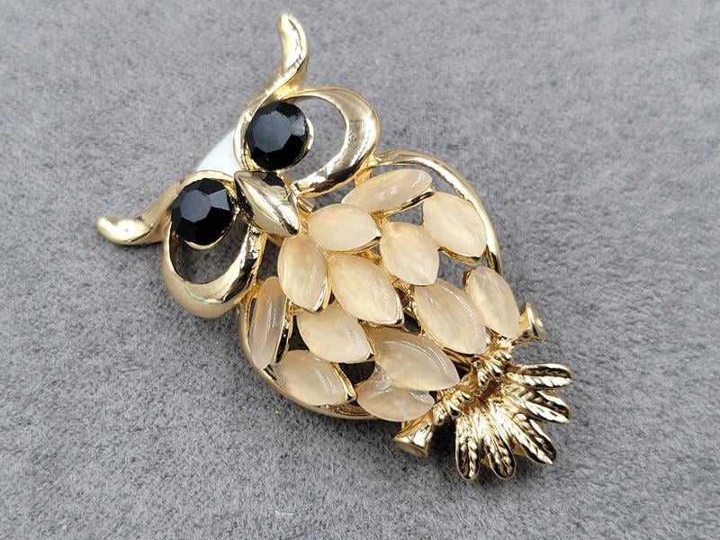 Брошка 2,5*4 см колір золото