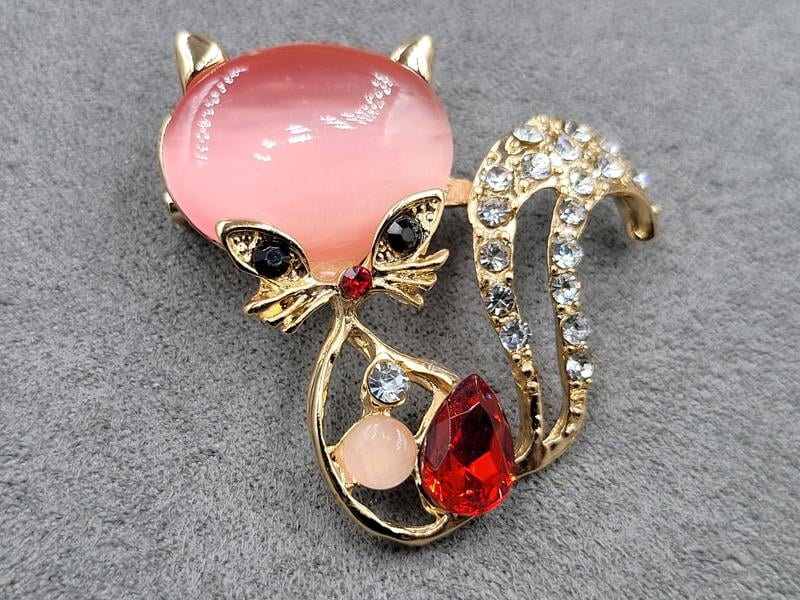 Брошка 3,5*4,5 см колір золото