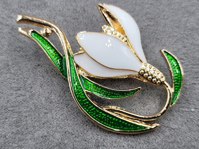 Брошка 2,5*4,5 см колір золото