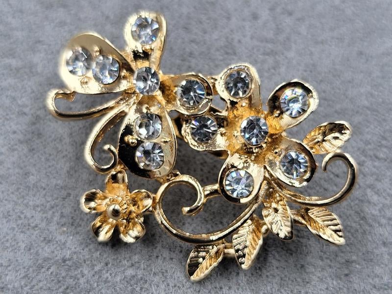 Брошка 2,5*3,5 см колір золото