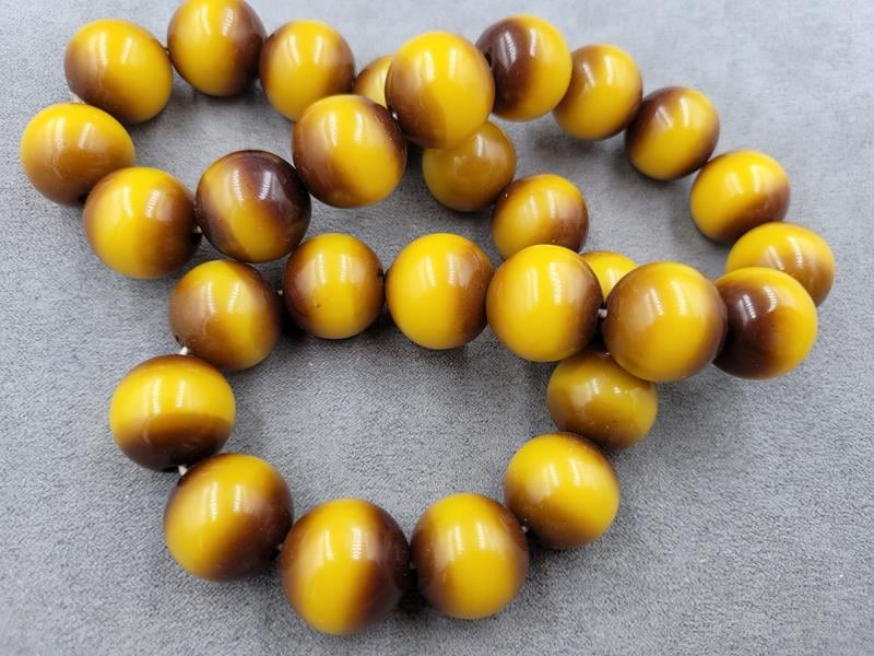 Бусини пласткові 18 мм 30 штук