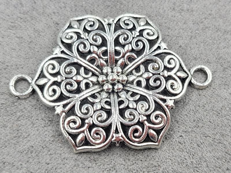 Конектор 28*40 мм 6 шт металічний