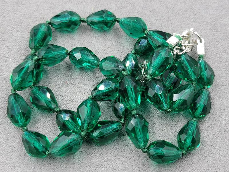 Намисто зі скла 8*12 мм довжина 45+5 см бірюзовий