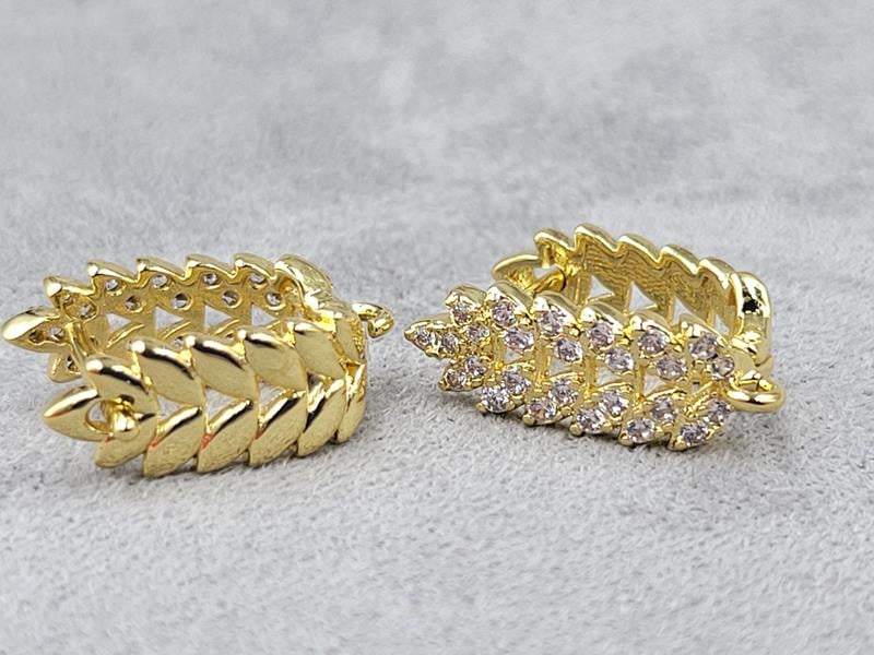 Швенза 6*15 мм колір лимонне золото (гіпоалергений сплав)