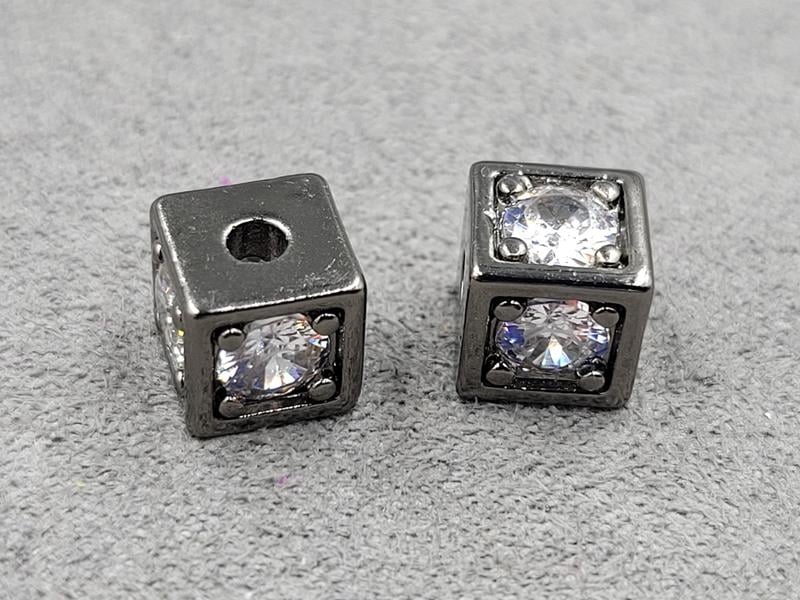 Бусина кубік 7 мм колір чорний (гіпоалергений сплав)