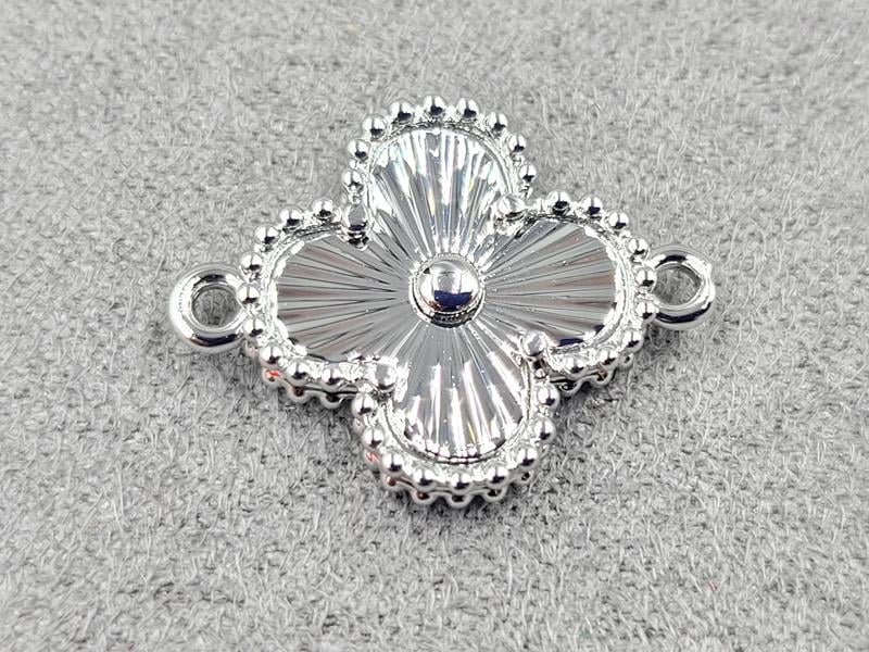 Конектор конюшина 15*19 мм колір сталь (гіпоалергений сплав)