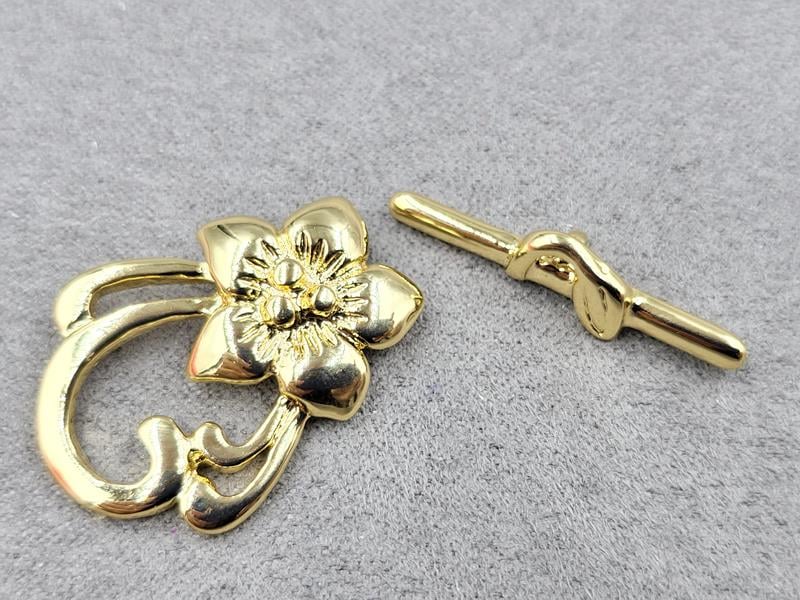 Замок тогл 21*29 мм колір лимонне золото (гіпоалергений сплав)