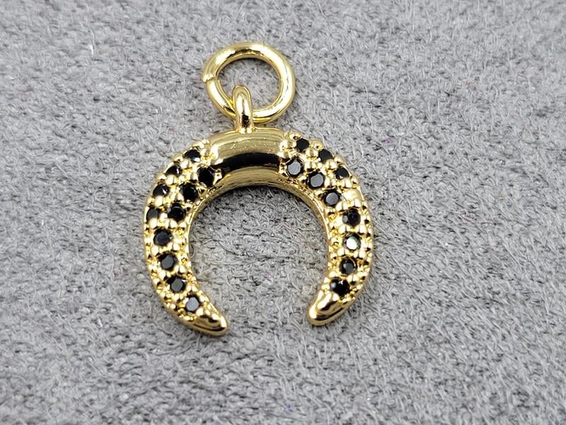 Підвіска *лунніца* 12*14 мм колір лимонне золото з чорними стразами (гіпоалергений сплав)