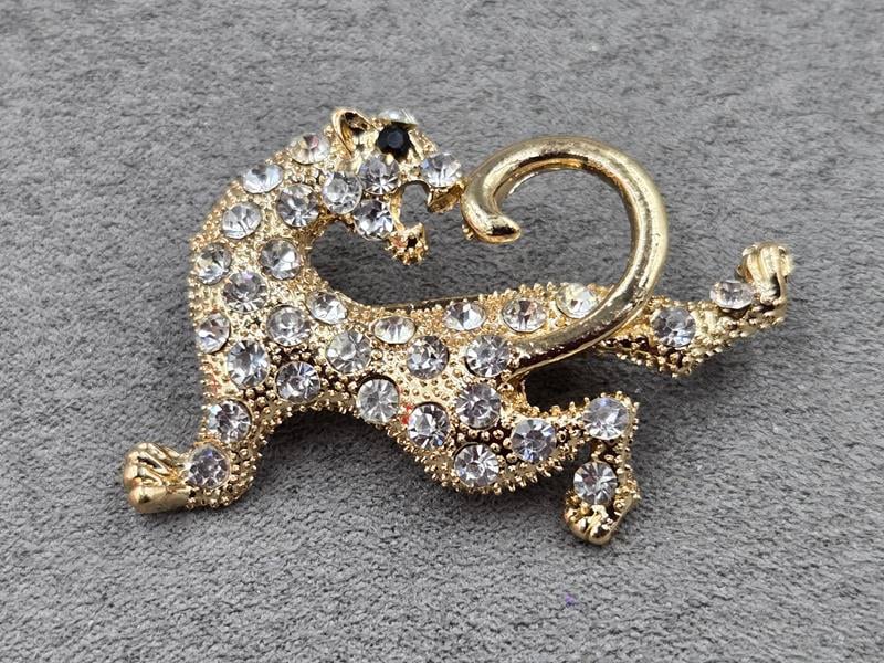 Брошка 37*30 мм