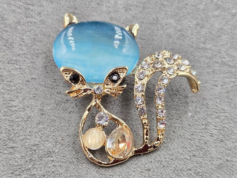 Брошка 37*38 мм