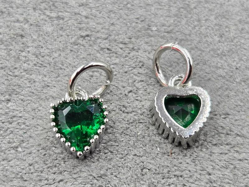 Підвіска 7*9 мм с зеленим стразом колір сталь (гіпоалергений сплав)