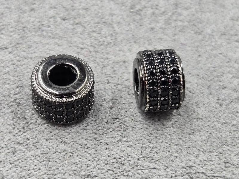 Бусина 6,5*9 мм колір чорний з чорними стразами (гіпоалергений сплав)