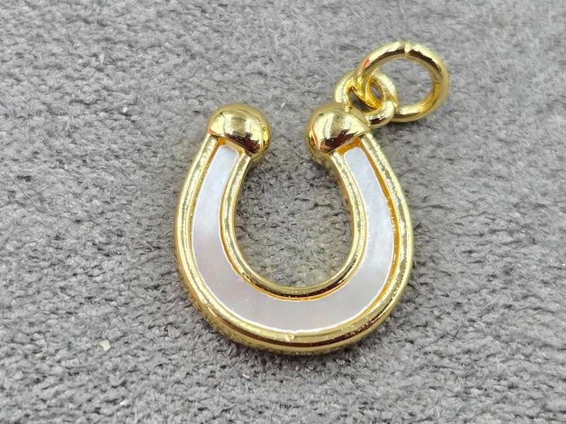 Підвіска підкова 12*15 мм колір лимонне золото (гіпоалергений сплав)