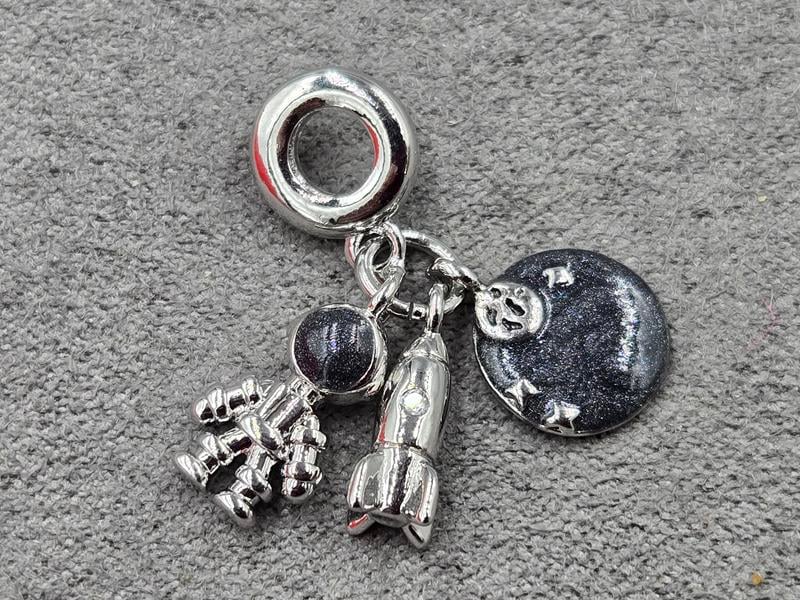 Підвіска космонавт висота 15 мм з бейлом 8*2,7 мм колір сталь (гіпоалергений сплав)