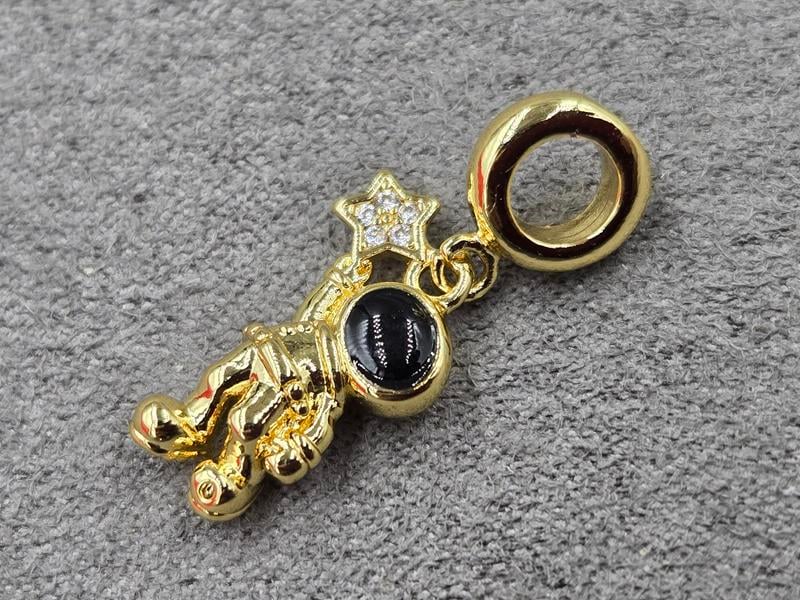 Підвіска космонавт 11*17 мм з бейлом 8*2,7 мм колір лимонне золото (гіпоалергений сплав)