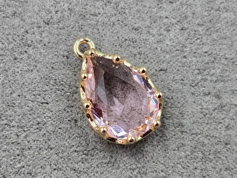 Підвіска крапля 12*18 мм з рожевим стразом колір золото (гіпоалергений сплав)