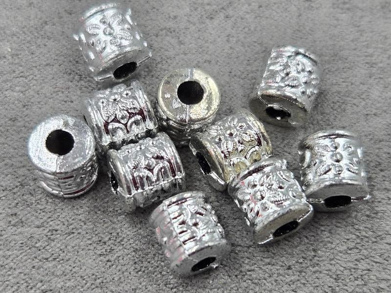 Бусина 8*8,4 мм 50 шт пластикова