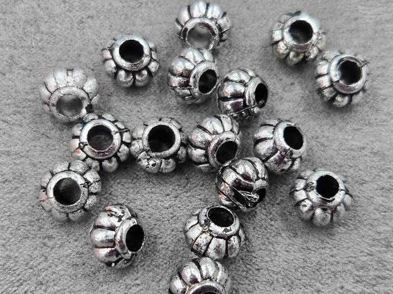 Бусина 7*9 мм пластикова 80 шт