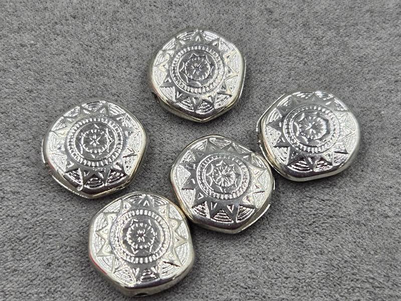 Бусина 17 мм 5 шт пластикова