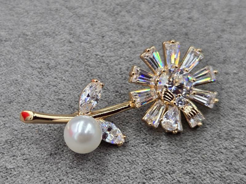 Брошка Xuping 18*39 мм колір золото 18к (мед. сплав)