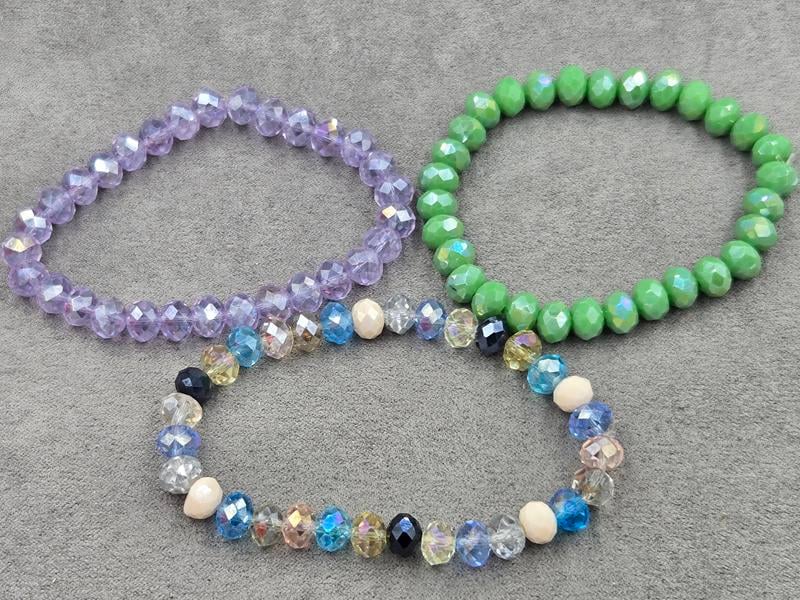 Набор різних браслетів зі скла 3 штуки