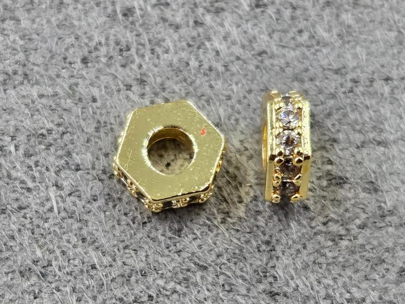 Рондель 6*2 мм колір лимонне золото з білими стразами (гіпоалергений сплав)