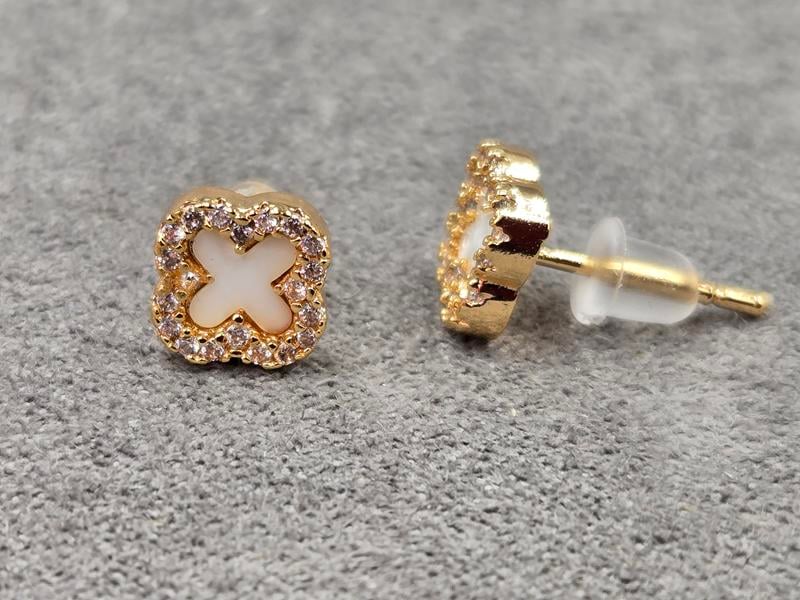 Гвоздики конюшина 8 мм мед сплав