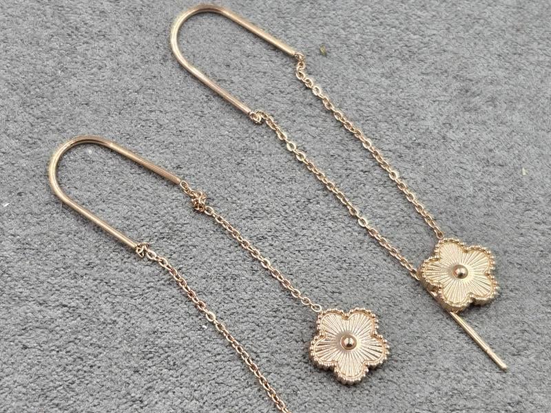 Сережки протяжки конюшина 9 мм висота 5,5 см нержавеющая сталь