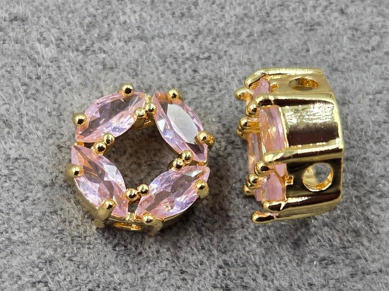 Бусина 10 мм з рожевими стразами колір золото (гіпоалергений сплав)