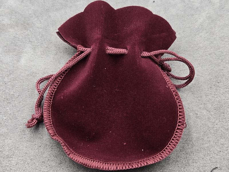 Мішечки 7*9 см 10 шт з оксамиту бордові