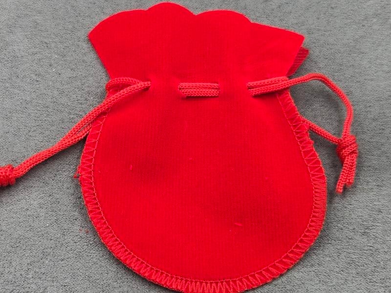 Мішечки 7*9 см 50 шт з оксамиту червоні