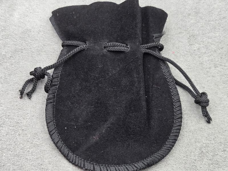 Мішечки 8*10 см 10 шт з оксамиту чорні