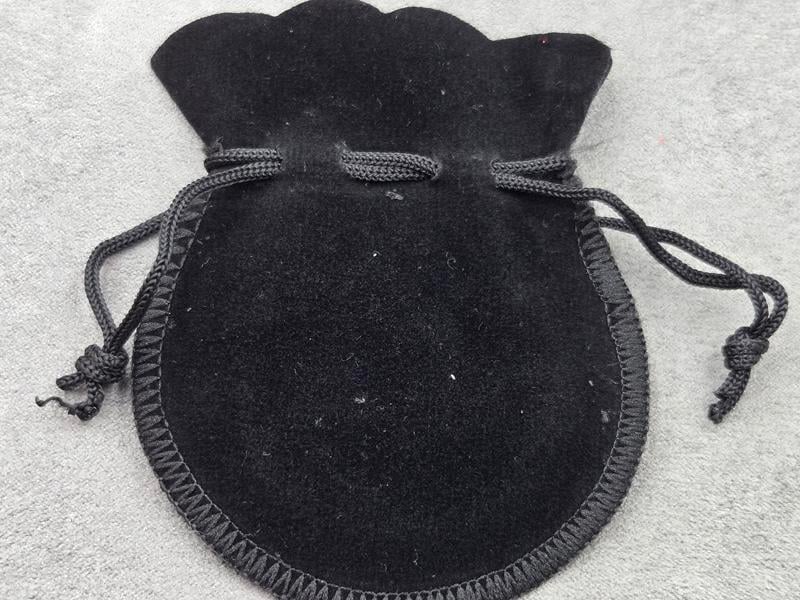 Мішечки 7*9 см 10 шт з оксамиту чорні