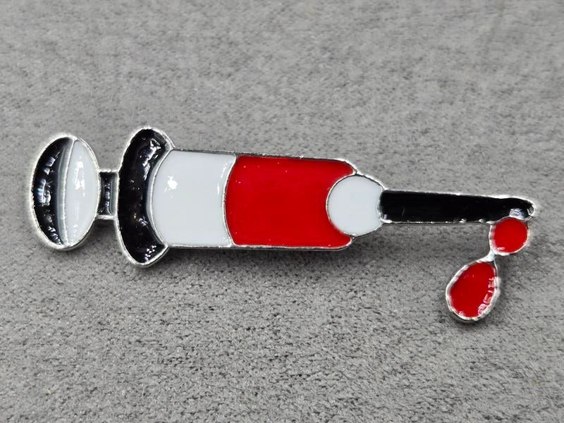 Брошка *шприц* 14*49 мм колір срібло