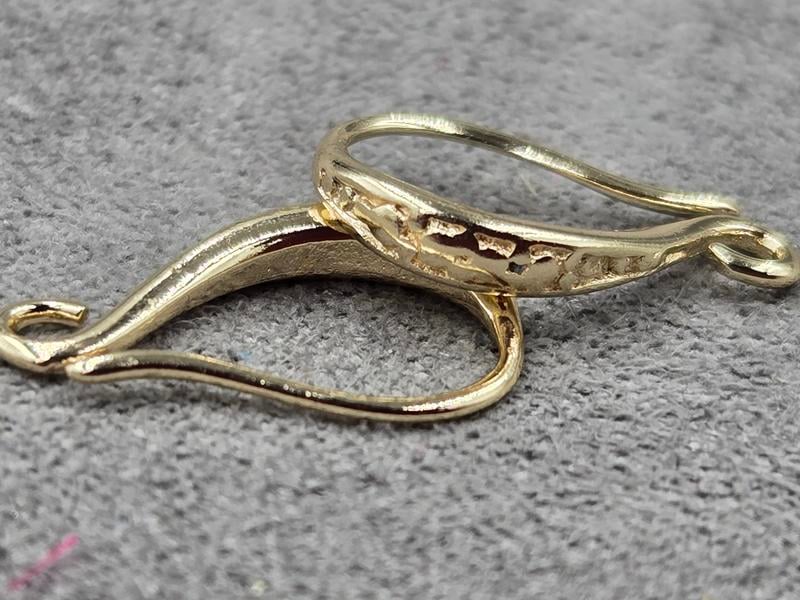 Швенза 2*15 мм колір золото (гіпоалергений сплав)