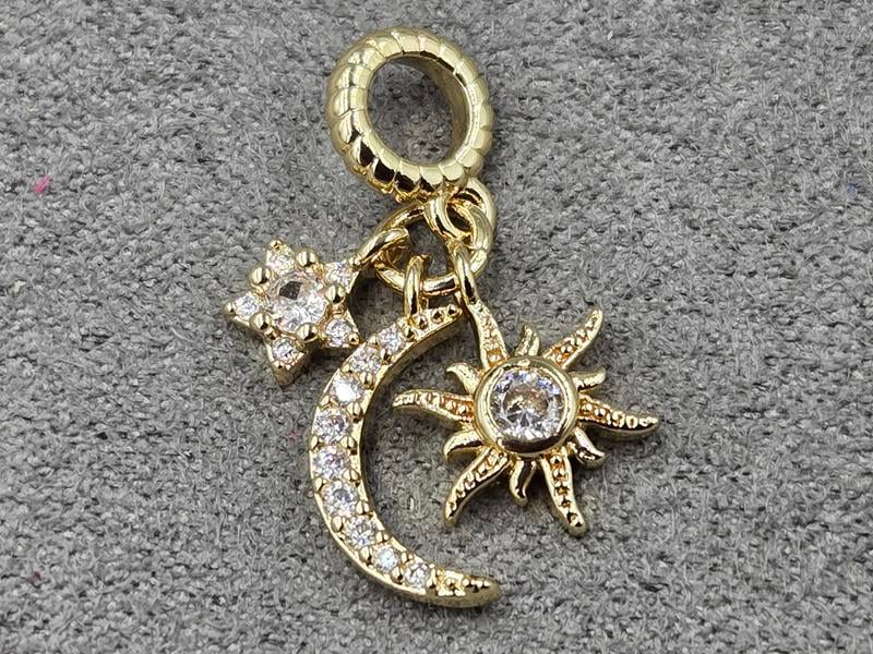 Рондель 2*8 мм отв. 4 мм з підвісками 2*11 мм + 9 мм +6 мм колір лимонне золото (гіпоалергений сплав)